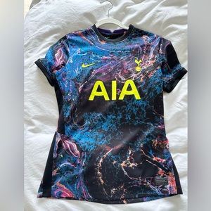 Tottenham Hotspur away kit